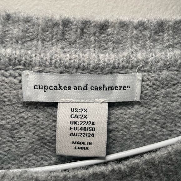 Cupcakes and Cashmere Gray Sweater with Ghost Motif 2X BNWT - Picture 3 of 4